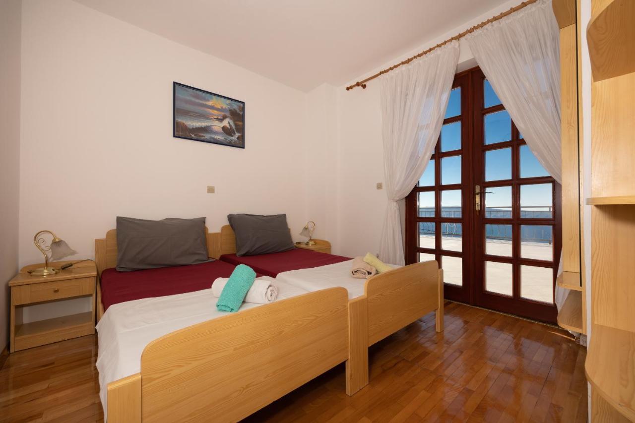 Apartments Francoise ซริกเวนิซา ภายนอก รูปภาพ