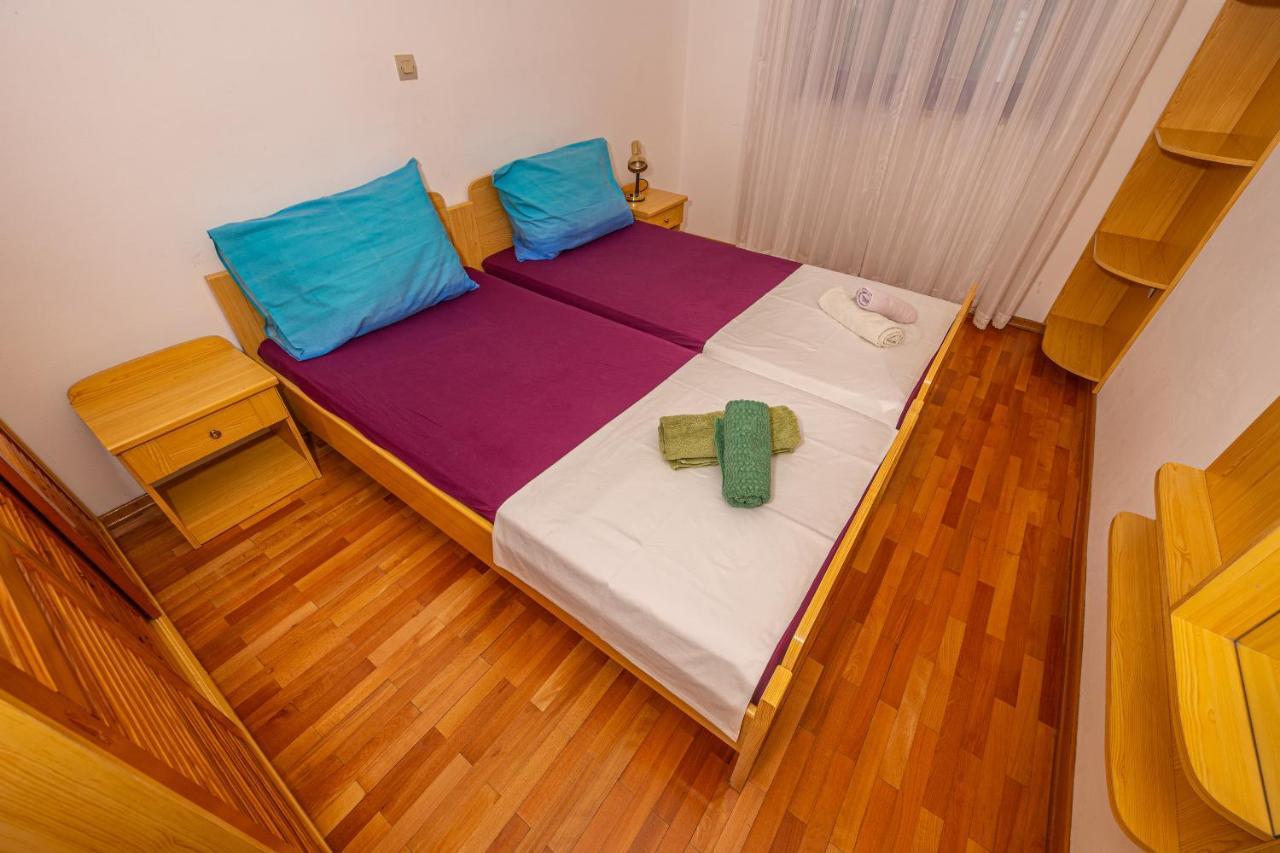 Apartments Francoise ซริกเวนิซา ภายนอก รูปภาพ