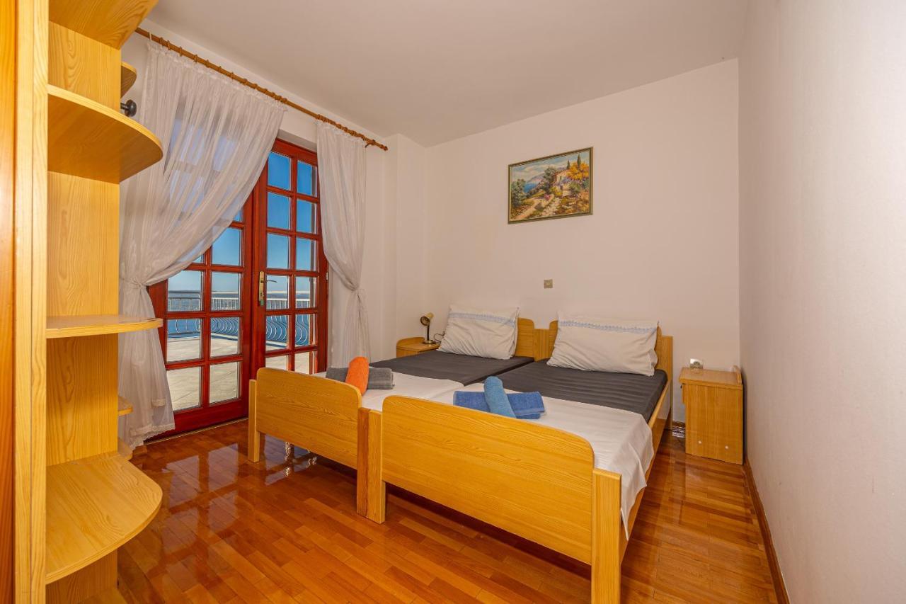 Apartments Francoise ซริกเวนิซา ภายนอก รูปภาพ