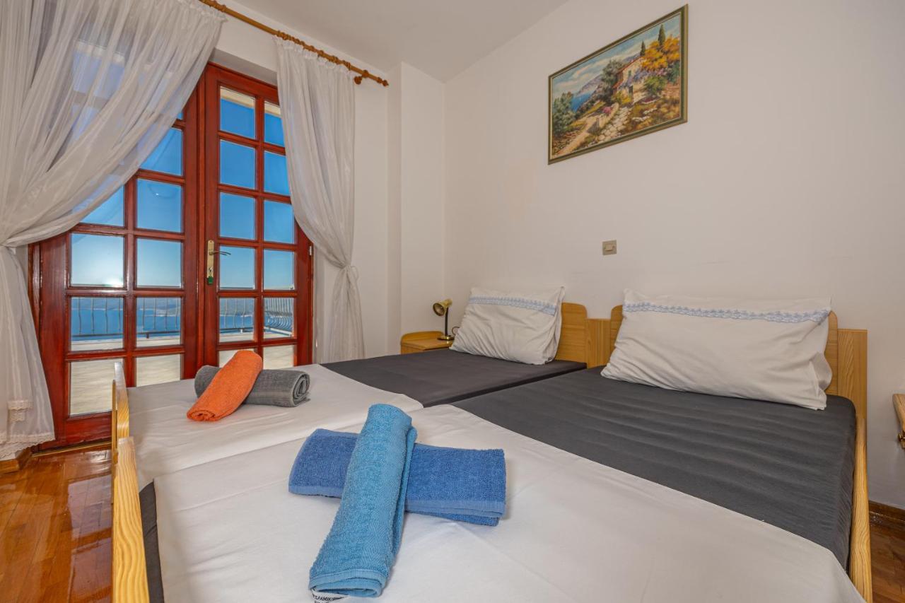 Apartments Francoise ซริกเวนิซา ภายนอก รูปภาพ